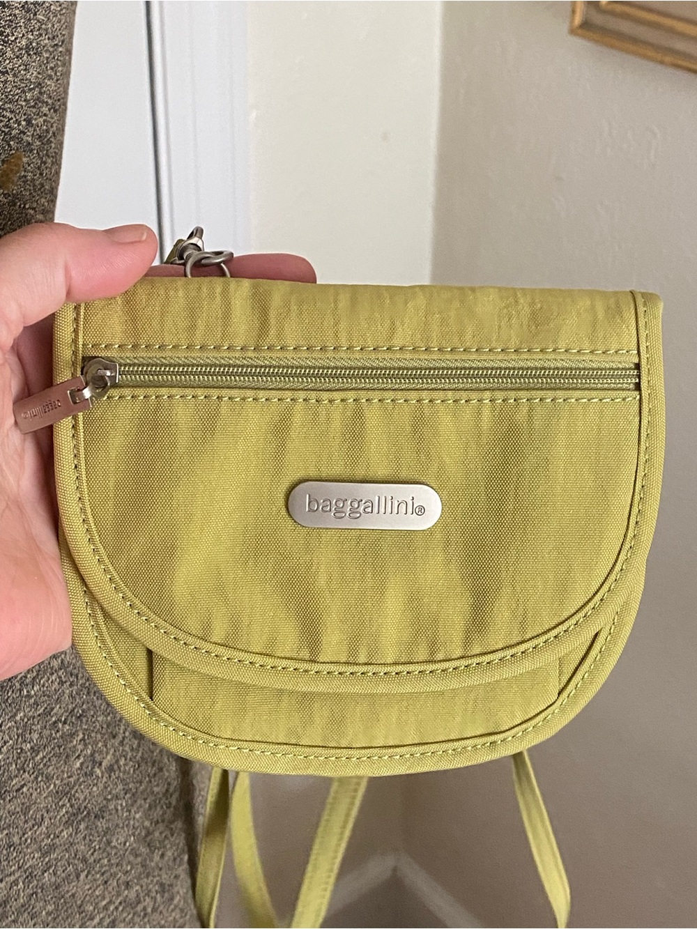 Baggallini Lime Green Crossbody Convertible Belt Wallet Travel Vacation NWOT